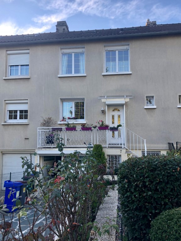 Sale house / villa Valenton 262 000€ - Picture 1